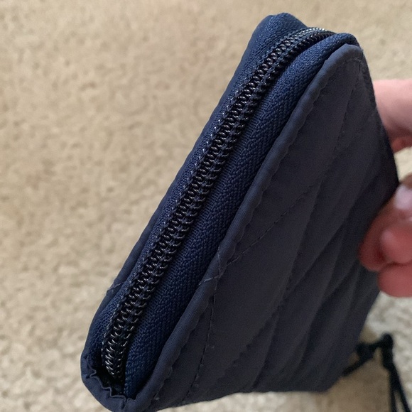 Vera Bradley Blue Quilted Wallet/Wristlet - NWOT - Picture 5 of 17